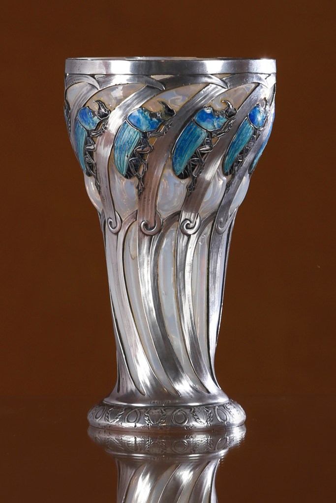 René LaLique vase aux scarabées 